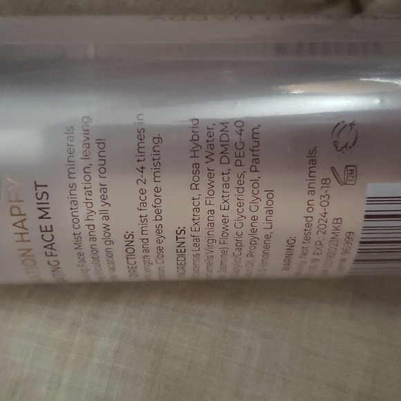 Manna Kadar Beauty Hydration Happy Face Mist - Picture 4 of 4